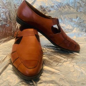 Vintage Predictions Womens Size 8M brown flats